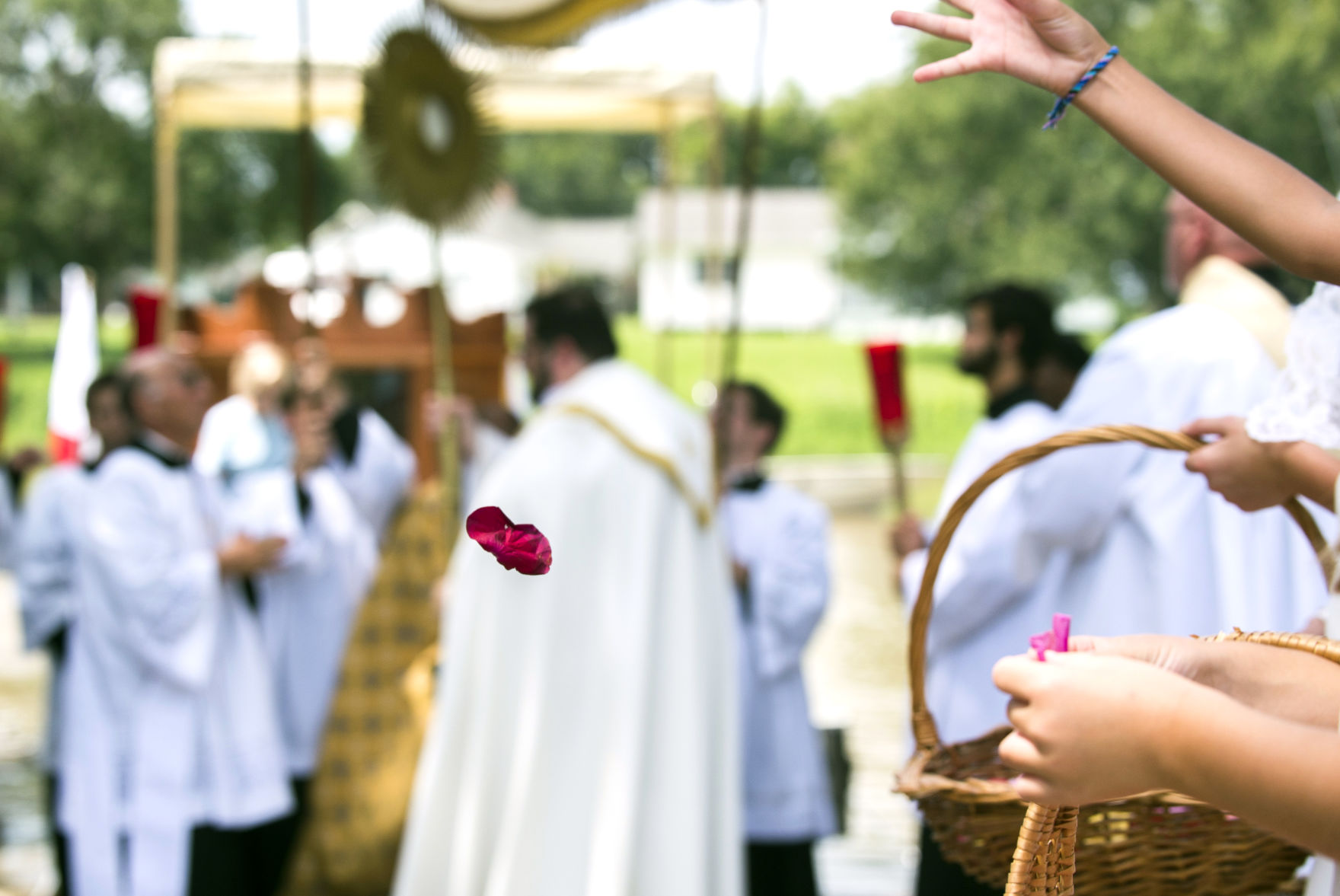 ACA.eucharisticprocession003.081618